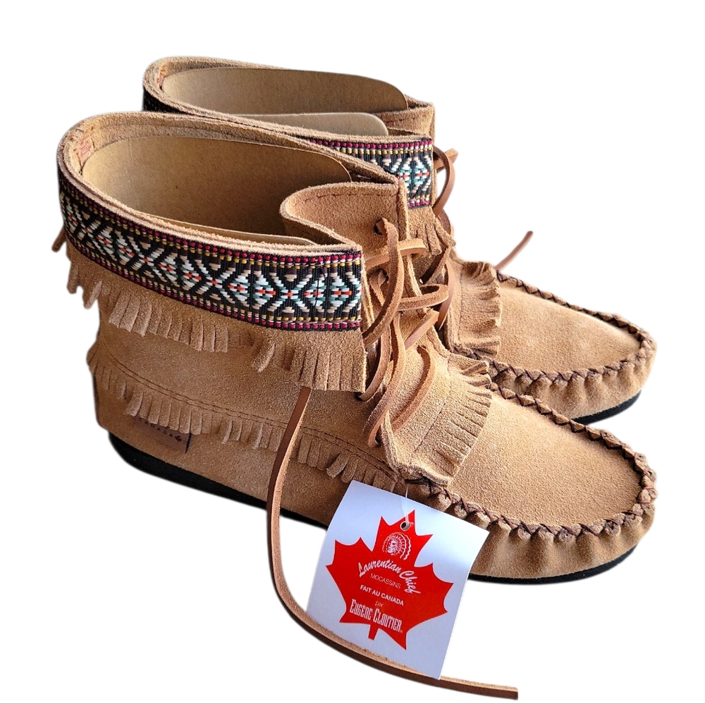 NWT | Laurentian Chief | Moccasin Boot In Moka Suede - Made In Canada 🇨🇦